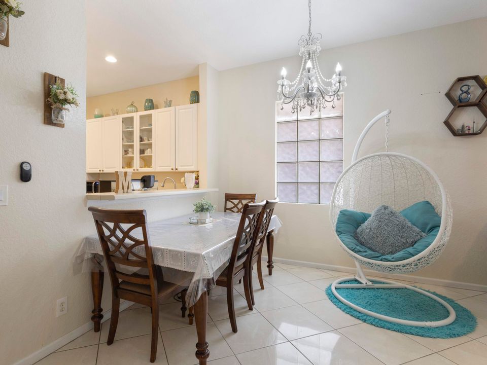 For Sale: $479,000 (3 beds, 2 baths, 1816 Square Feet)