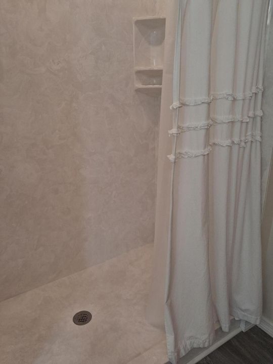 Active With Contract: $199,000 (3 beds, 2 baths, 1512 Square Feet)