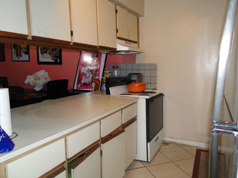 For Sale: $249,000 (2 beds, 2 baths, 1260 Square Feet)