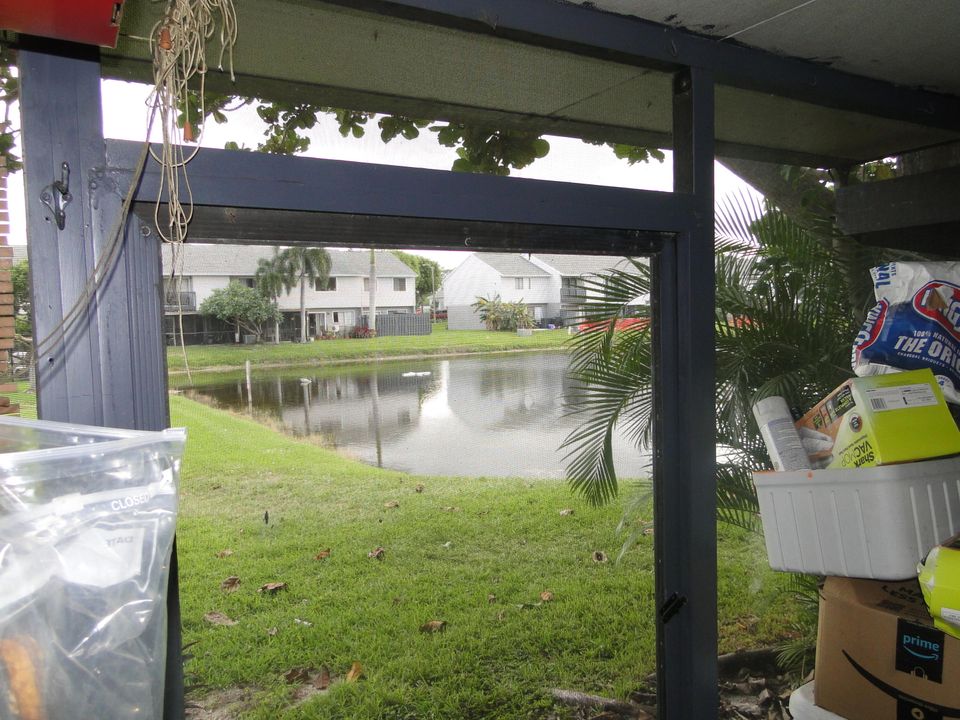 For Sale: $249,000 (2 beds, 2 baths, 1260 Square Feet)