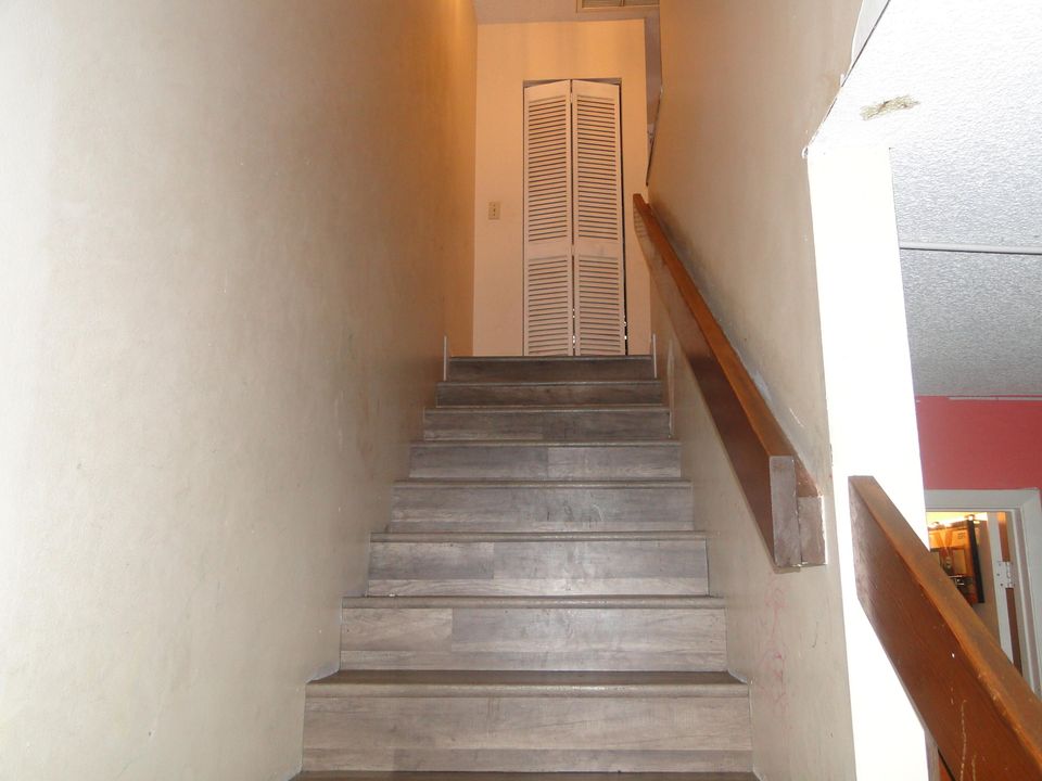 For Sale: $249,000 (2 beds, 2 baths, 1260 Square Feet)