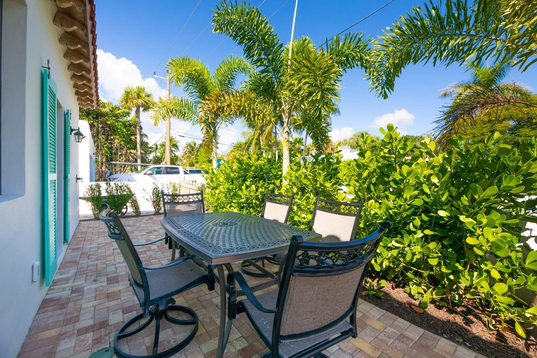 合同活跃: $6,500 (2 贝兹, 2 浴室, 1000 平方英尺)