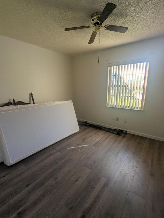 For Rent: $2,200 (3 beds, 2 baths, 1260 Square Feet)