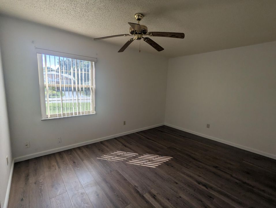 For Rent: $2,200 (3 beds, 2 baths, 1260 Square Feet)