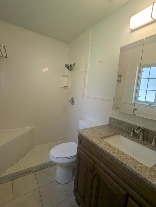 For Rent: $2,200 (3 beds, 2 baths, 1260 Square Feet)