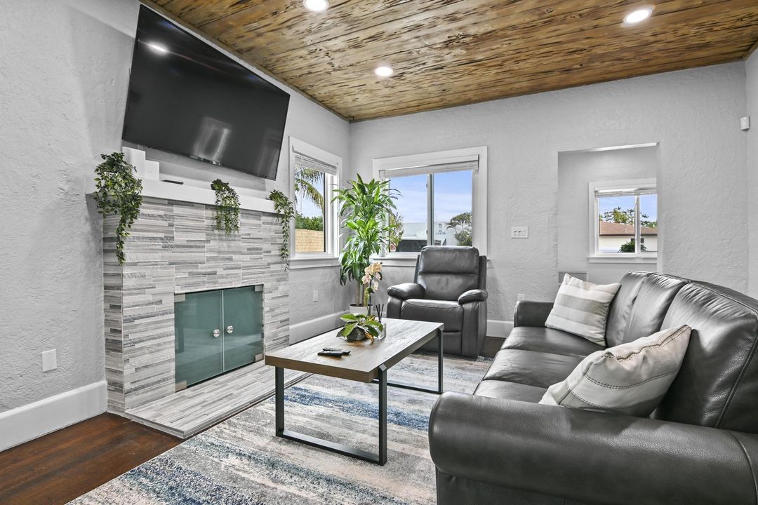 For Sale: $715,000 (0 beds, 0 baths, 1612 Square Feet)