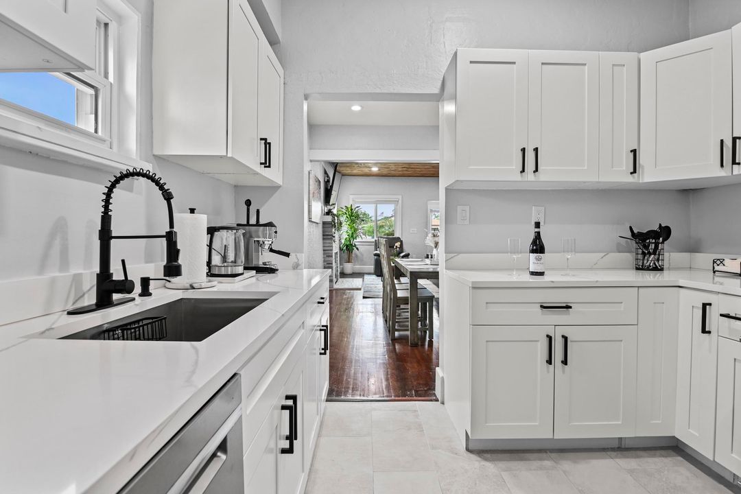 For Sale: $715,000 (0 beds, 0 baths, 1612 Square Feet)