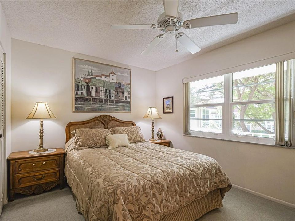 出租: $2,500 (2 贝兹, 2 浴室, 1251 平方英尺)