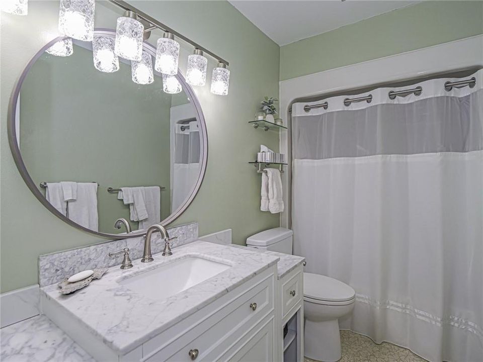 出租: $2,500 (2 贝兹, 2 浴室, 1251 平方英尺)