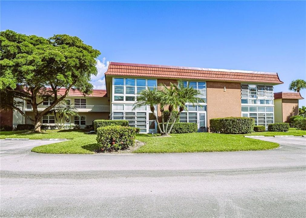 出租: $2,500 (2 贝兹, 2 浴室, 1251 平方英尺)