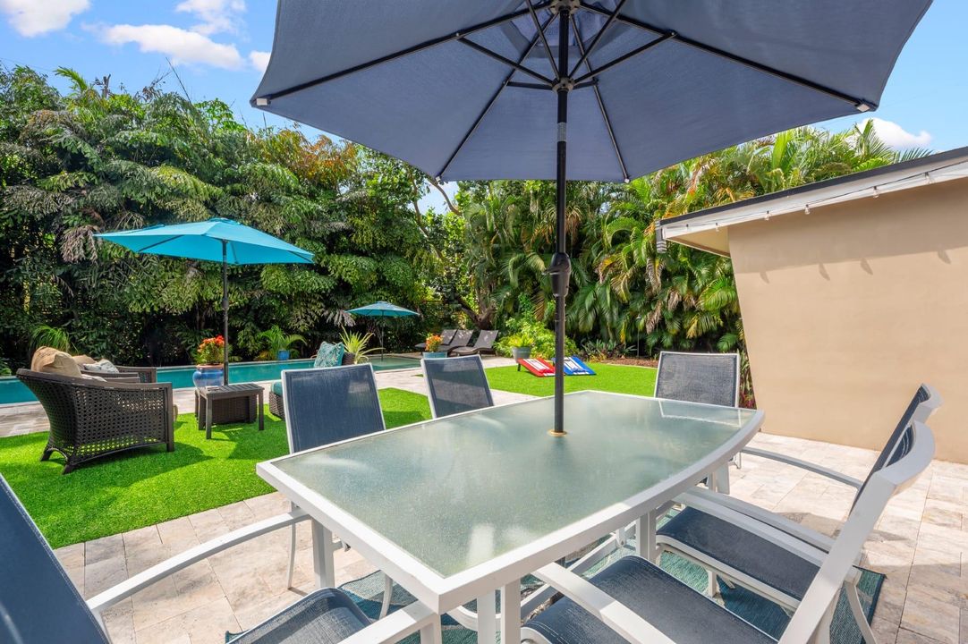 For Sale: $795,000 (3 beds, 2 baths, 1674 Square Feet)