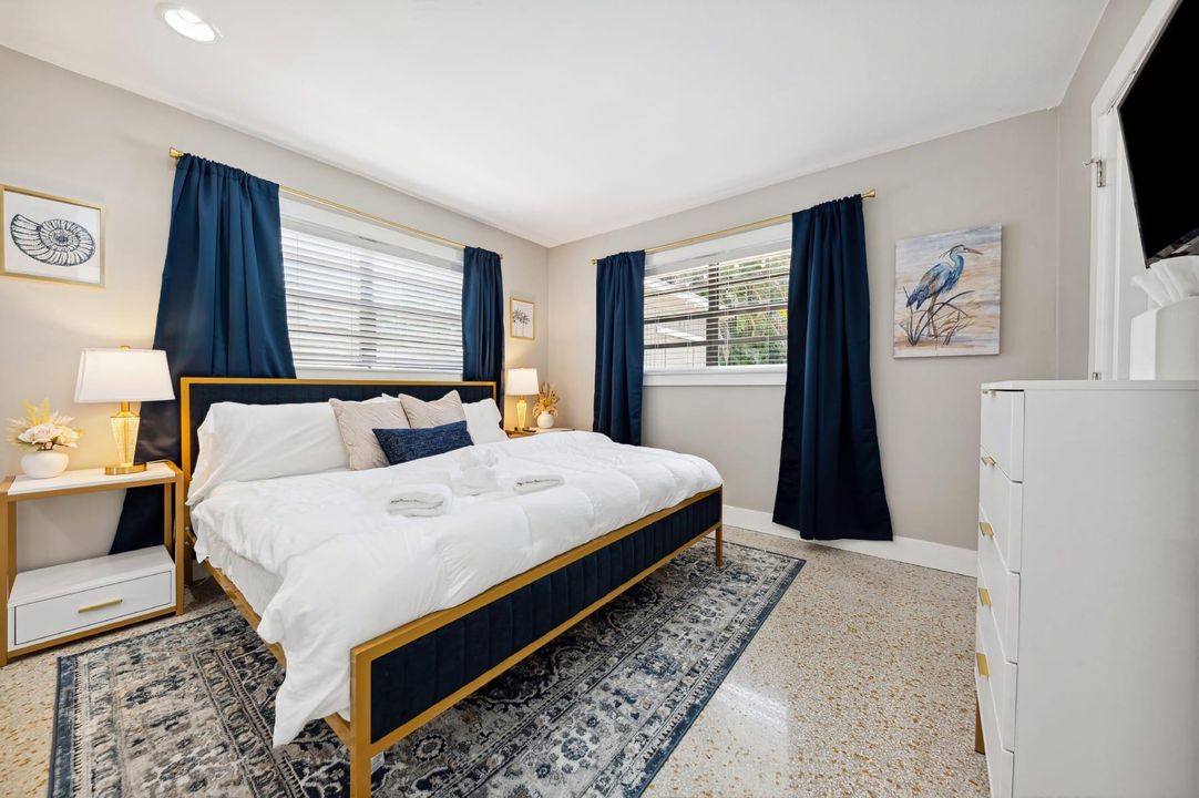 For Sale: $795,000 (3 beds, 2 baths, 1674 Square Feet)