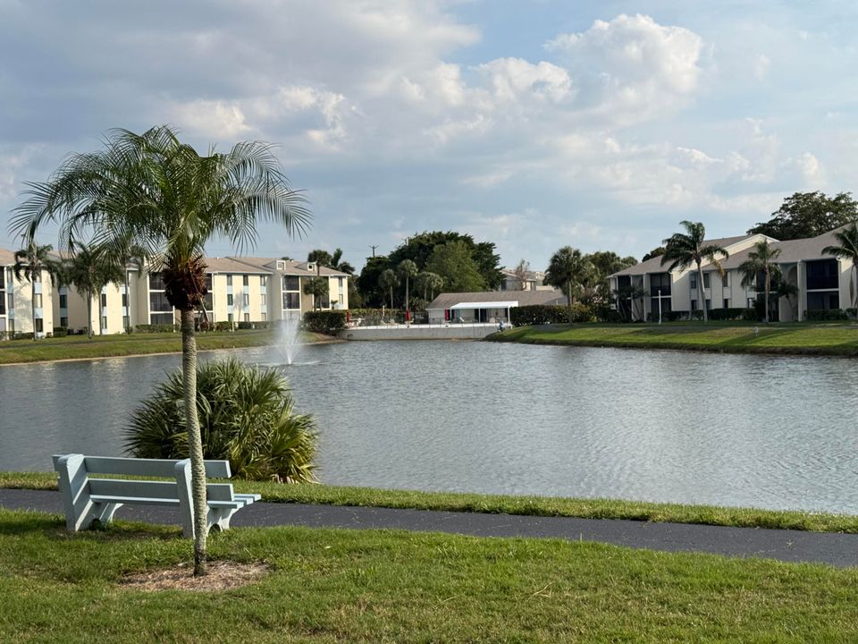 En Venta: $239,000 (2 camas, 2 baños, 1104 Pies cuadrados)