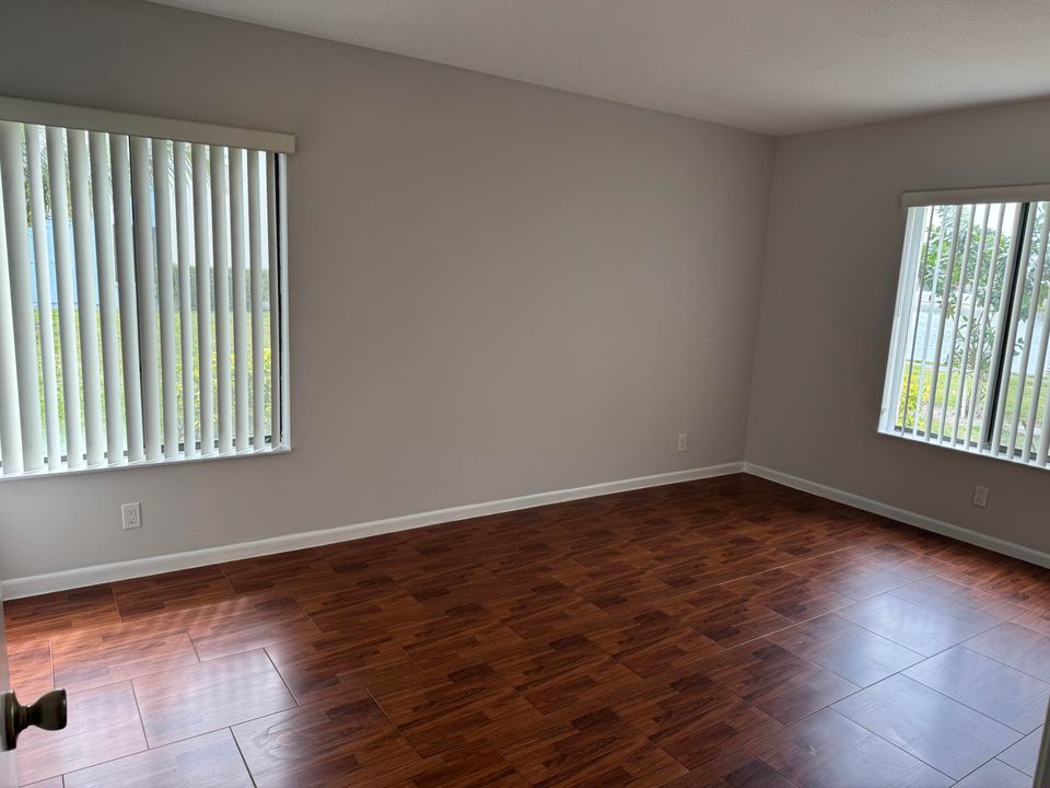 En Venta: $239,000 (2 camas, 2 baños, 1104 Pies cuadrados)