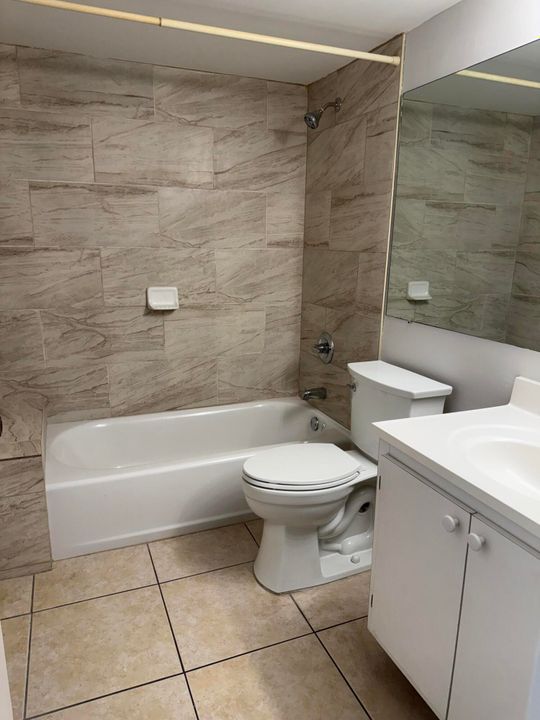 En Venta: $239,000 (2 camas, 2 baños, 1104 Pies cuadrados)