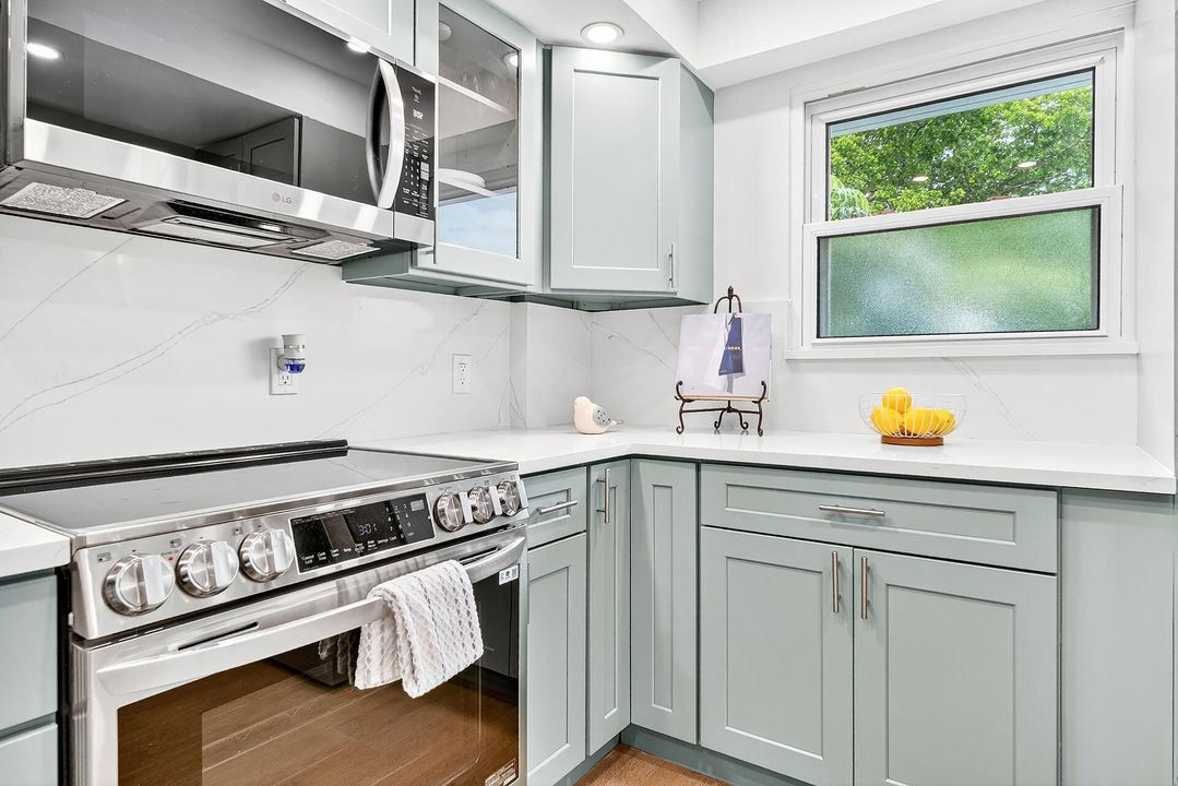 Activo con contrato: $199,998 (2 camas, 2 baños, 975 Pies cuadrados)