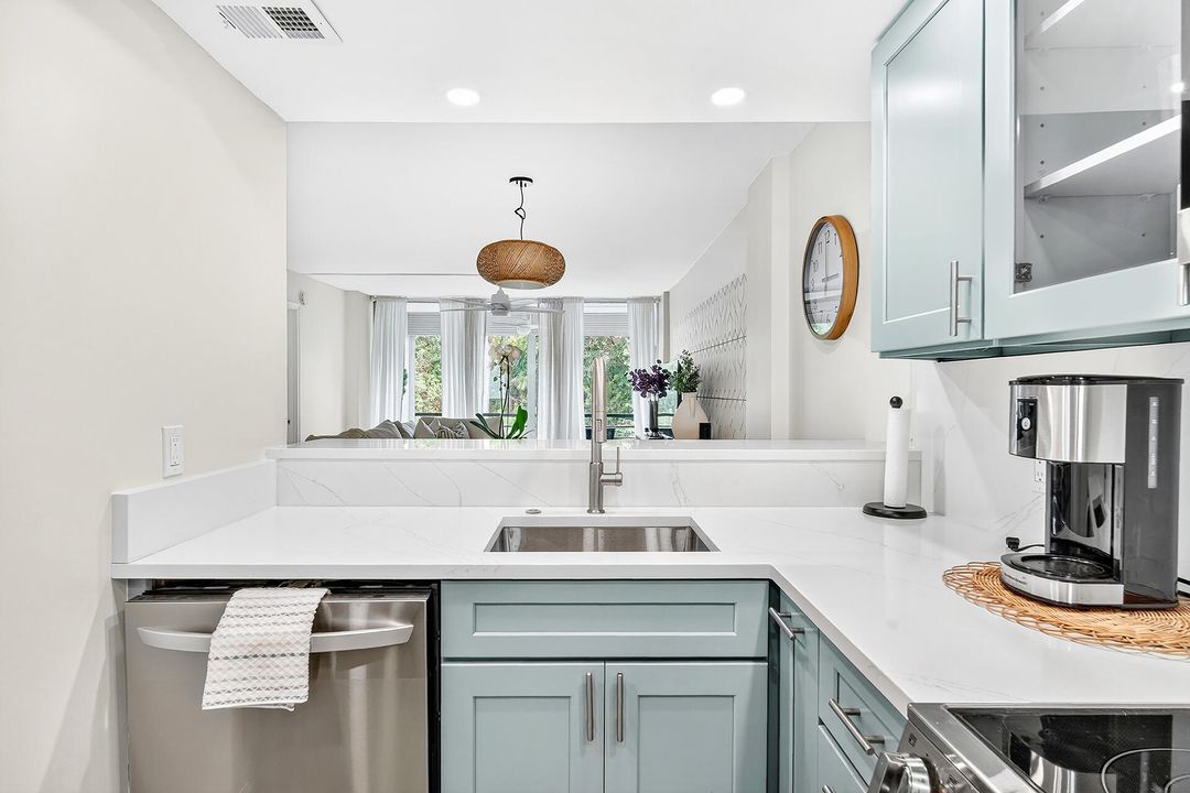 Activo con contrato: $199,998 (2 camas, 2 baños, 975 Pies cuadrados)