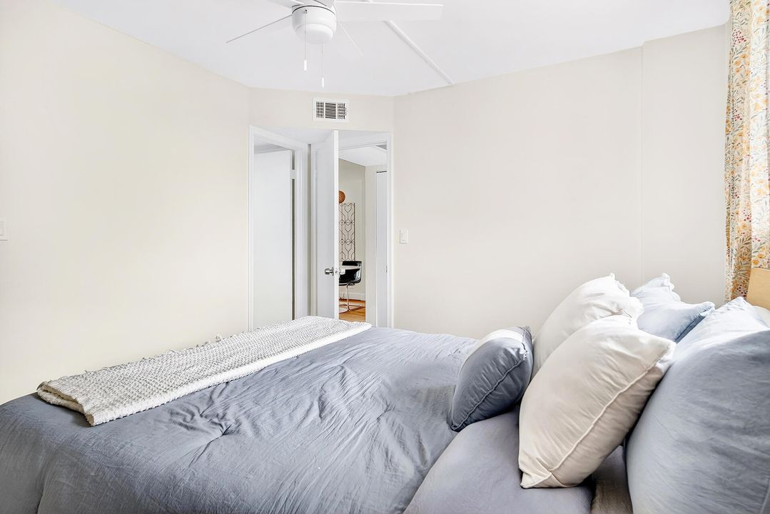 Activo con contrato: $199,998 (2 camas, 2 baños, 975 Pies cuadrados)