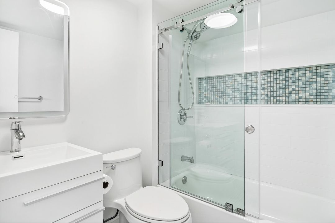 Activo con contrato: $199,998 (2 camas, 2 baños, 975 Pies cuadrados)