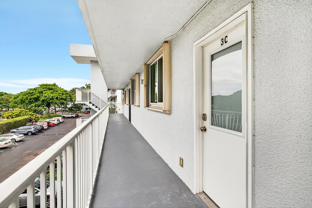 Activo con contrato: $199,998 (2 camas, 2 baños, 975 Pies cuadrados)