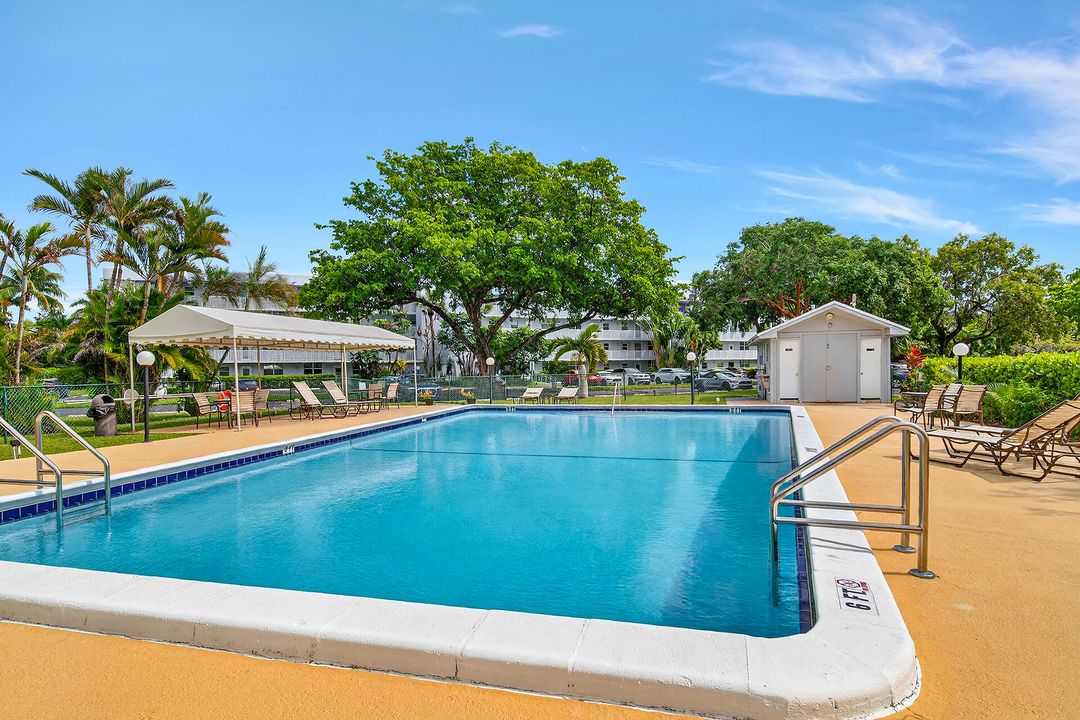 Activo con contrato: $199,998 (2 camas, 2 baños, 975 Pies cuadrados)