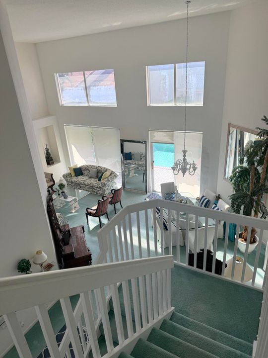 В аренду: $7,800 (4 спален, 2 ванн, 2457 Квадратных фут)