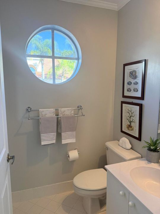 В аренду: $7,800 (4 спален, 2 ванн, 2457 Квадратных фут)