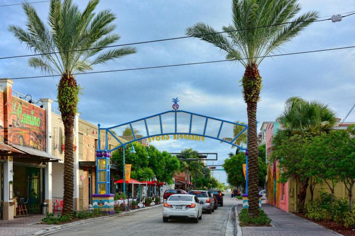 For Rent: $2,025 (2 beds, 2 baths, 1023 Square Feet)