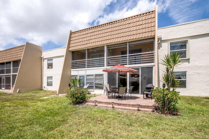 For Rent: $2,025 (2 beds, 2 baths, 1023 Square Feet)