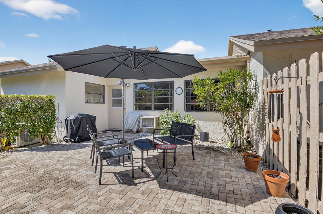 For Sale: $285,000 (2 beds, 2 baths, 1609 Square Feet)