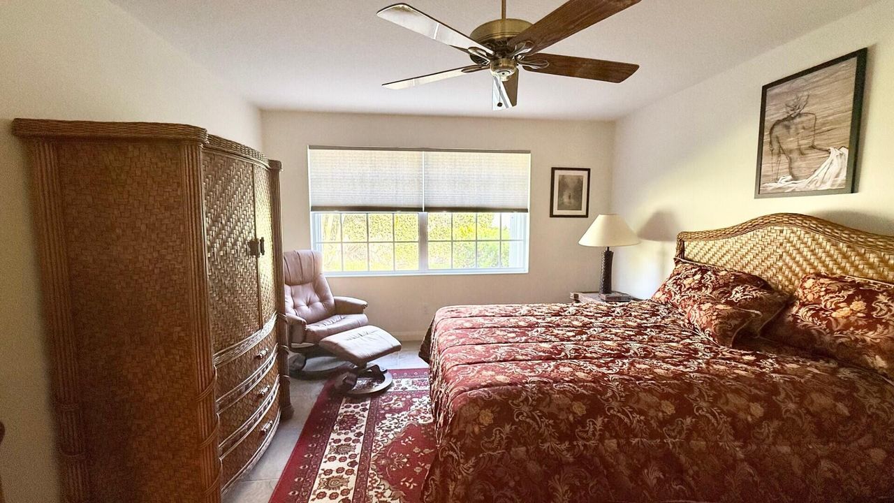 Active With Contract: $394,900 (2 beds, 2 baths, 1526 Square Feet)