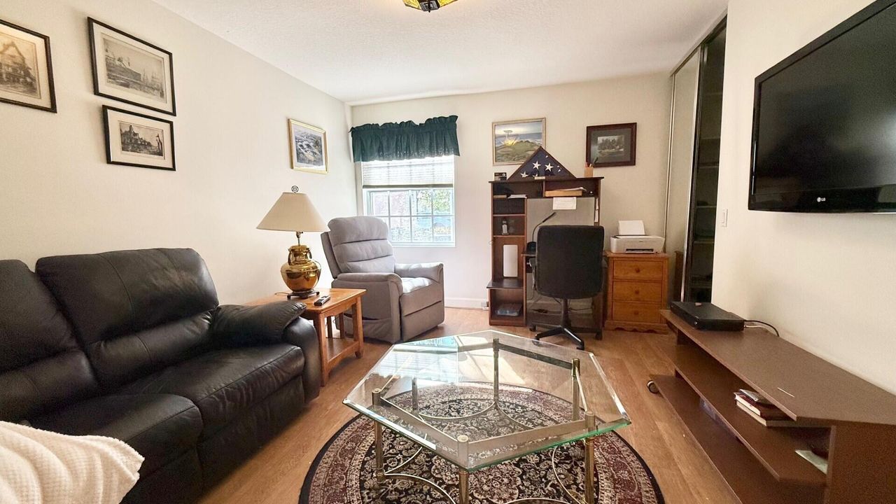 Active With Contract: $394,900 (2 beds, 2 baths, 1526 Square Feet)