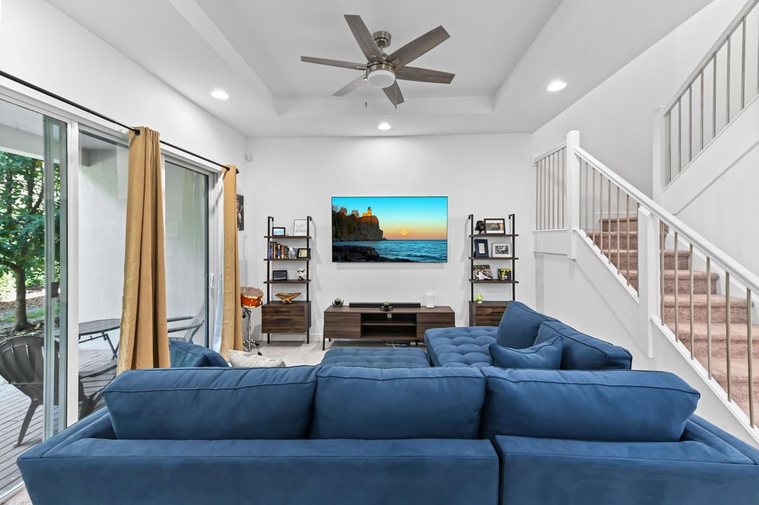 En Venta: $529,000 (3 camas, 2 baños, 1900 Pies cuadrados)