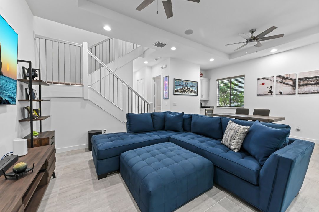 En Venta: $529,000 (3 camas, 2 baños, 1900 Pies cuadrados)