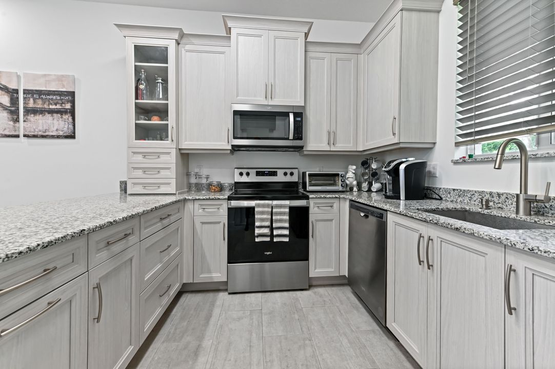 En Venta: $529,000 (3 camas, 2 baños, 1900 Pies cuadrados)