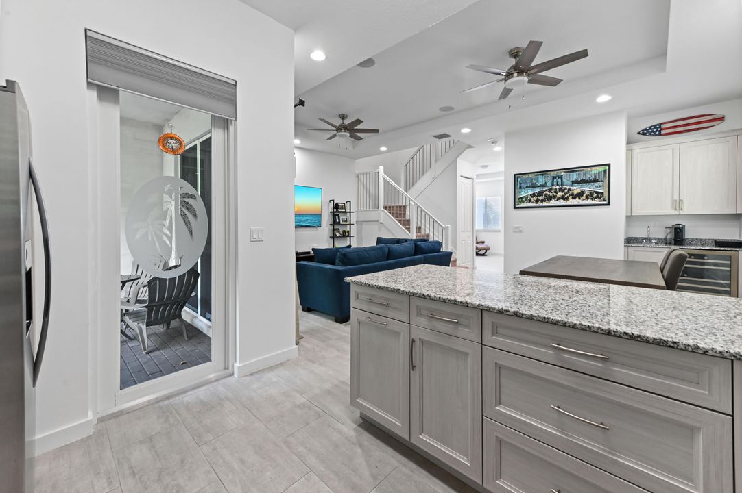 En Venta: $529,000 (3 camas, 2 baños, 1900 Pies cuadrados)