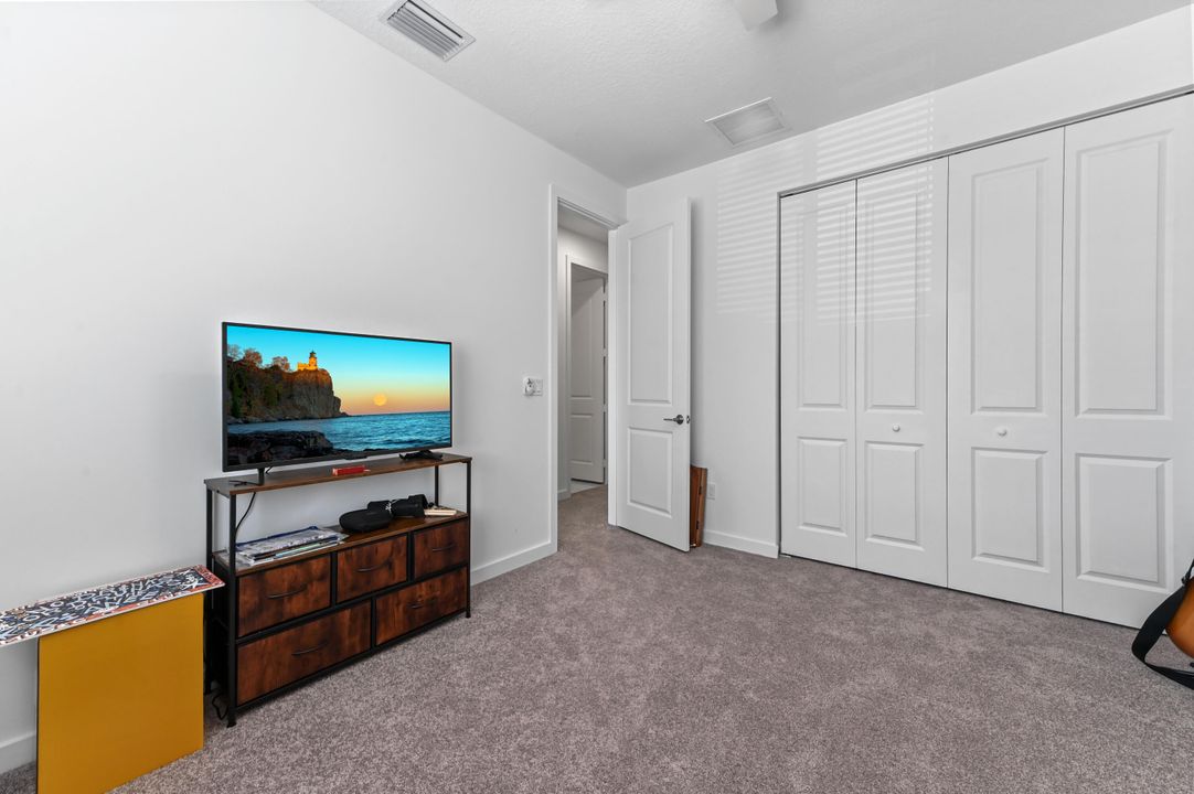 En Venta: $529,000 (3 camas, 2 baños, 1900 Pies cuadrados)