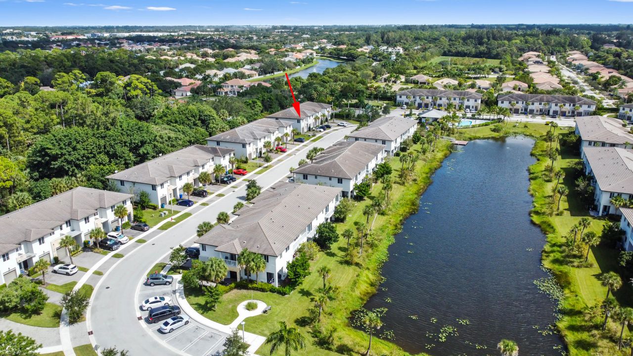 En Venta: $529,000 (3 camas, 2 baños, 1900 Pies cuadrados)