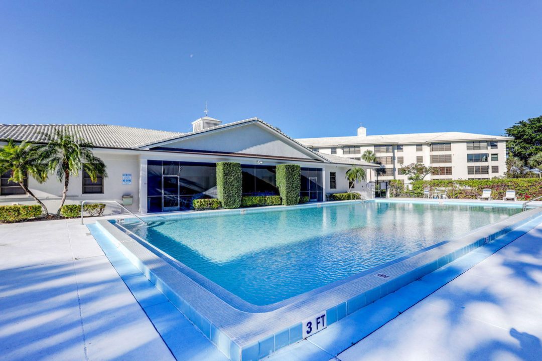 For Sale: $185,000 (2 beds, 2 baths, 1397 Square Feet)