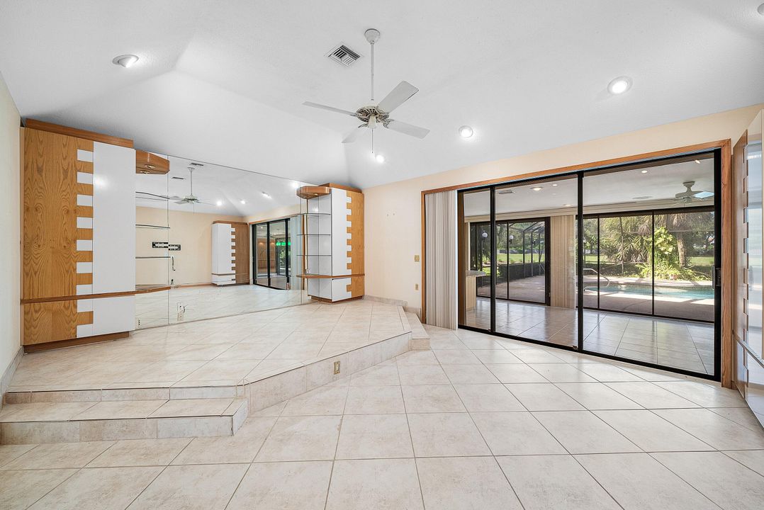 Active With Contract: $1,399,000 (4 beds, 4 baths, 3891 Square Feet)