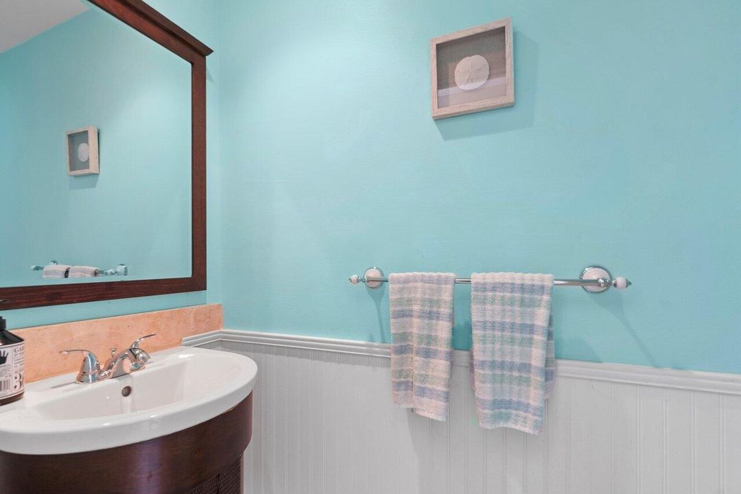 For Rent: $3,900 (2 beds, 2 baths, 1320 Square Feet)