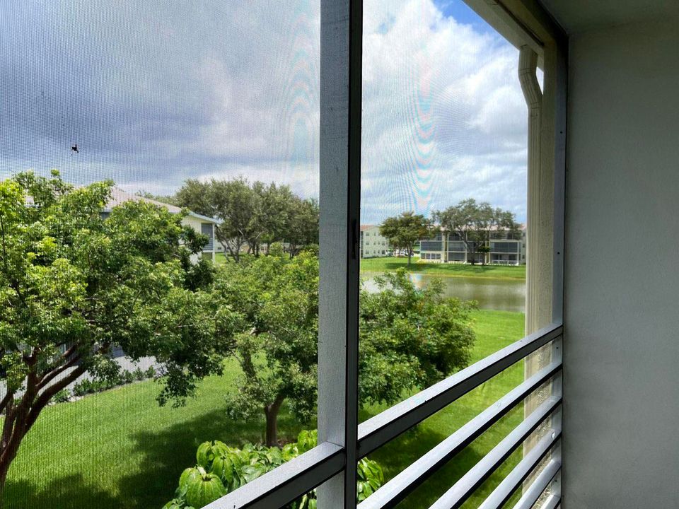 出租: $1,500 (2 贝兹, 1 浴室, 840 平方英尺)