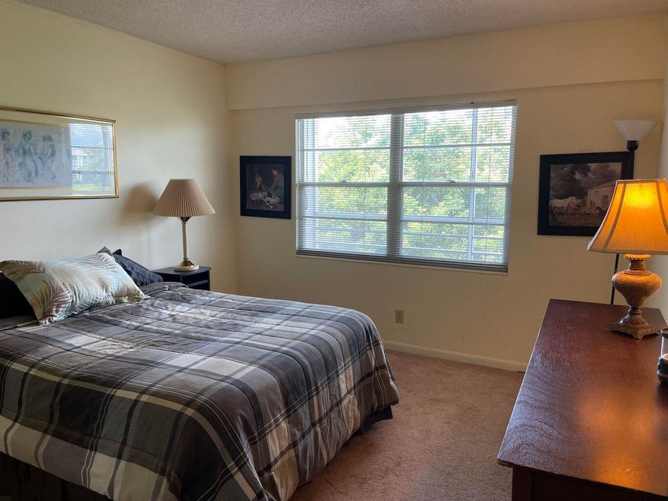 出租: $1,500 (2 贝兹, 1 浴室, 840 平方英尺)