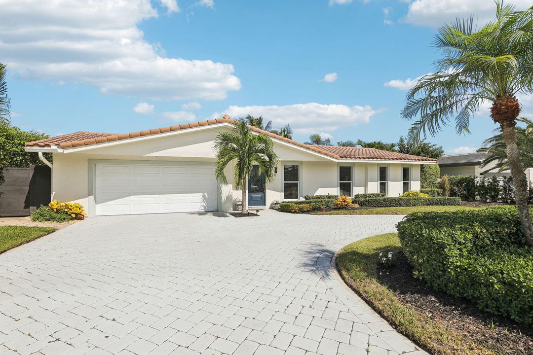 For Sale: $1,949,900 (3 beds, 3 baths, 1950 Square Feet)