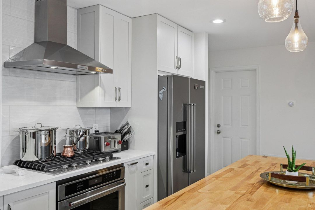 For Sale: $1,949,900 (3 beds, 3 baths, 1950 Square Feet)