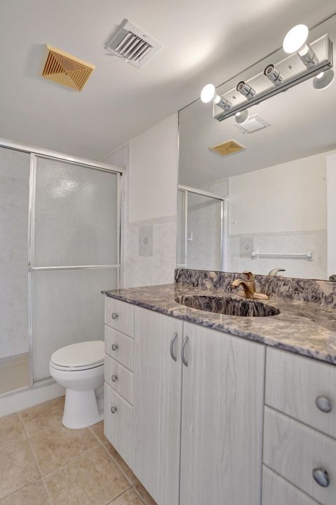 For Sale: $212,500 (2 beds, 2 baths, 1025 Square Feet)