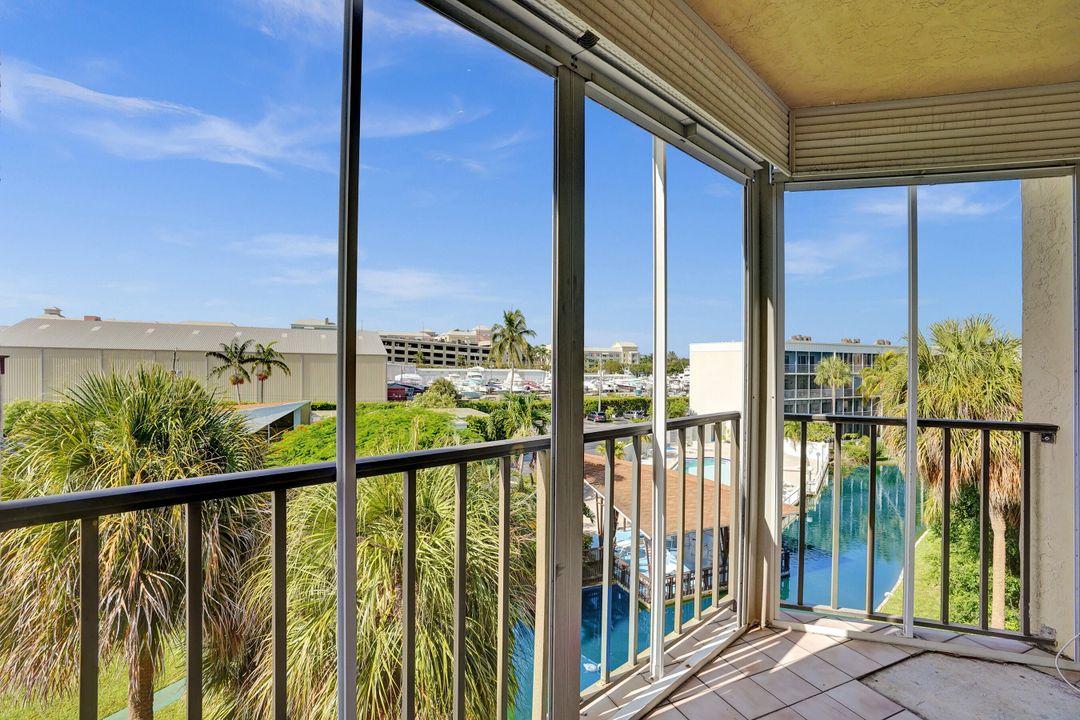 For Sale: $212,500 (2 beds, 2 baths, 1025 Square Feet)