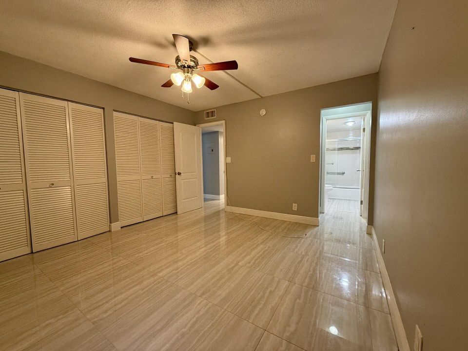 Active With Contract: $1,700 (1 beds, 1 baths, 888 Square Feet)