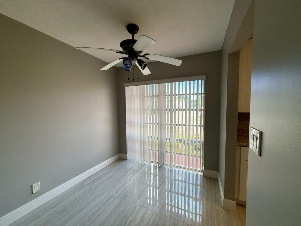 Active With Contract: $1,700 (1 beds, 1 baths, 888 Square Feet)