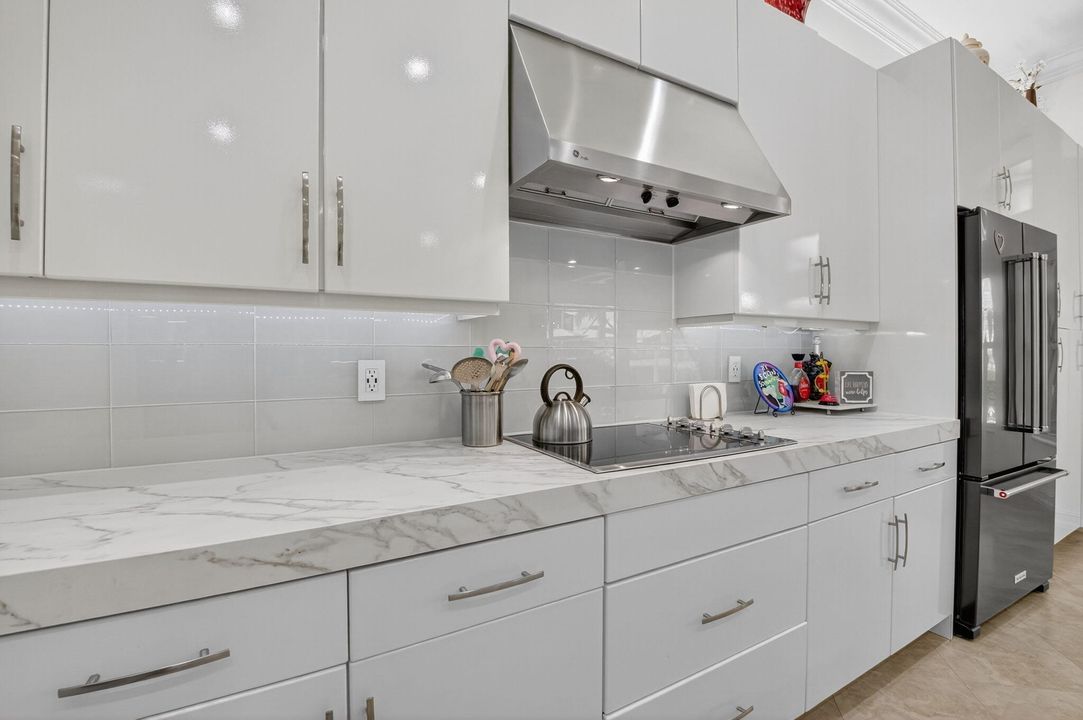 For Sale: $1,375,000 (3 beds, 2 baths, 2689 Square Feet)